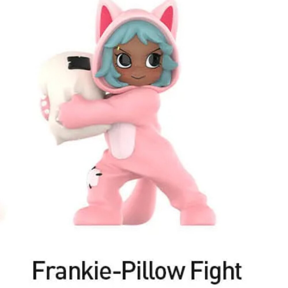 Lil Peach Riot Sleepover Series - FRANKIE PILLOW FIGHT
